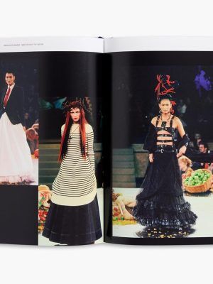 Jean Paul Gaultier Catwalk Boek Kopen? Luxetafelboeken.nl